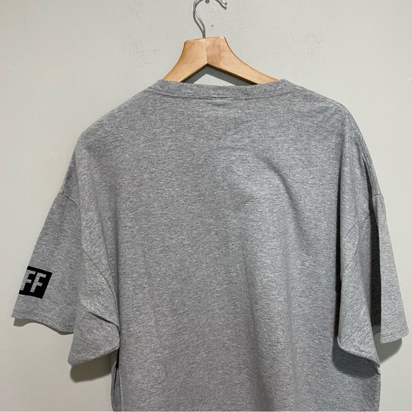 NWT‎ Star Wars Gray T-Shirt with Vibrant Graphic of Baby Yoda Size XL - Picture 7 of 12